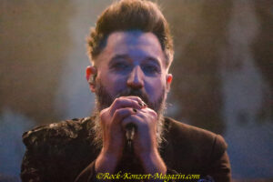 Caliban hauen den Fans mächtig auf’s Ohr.