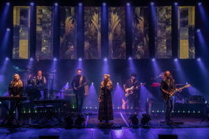 Eines der erfolgreichsten Alben der Musikgeschichte wird 50: „Rumours of Fleetwood Mac“ feiern „Rumours“ mit einer Tour durch ganz Deutschland